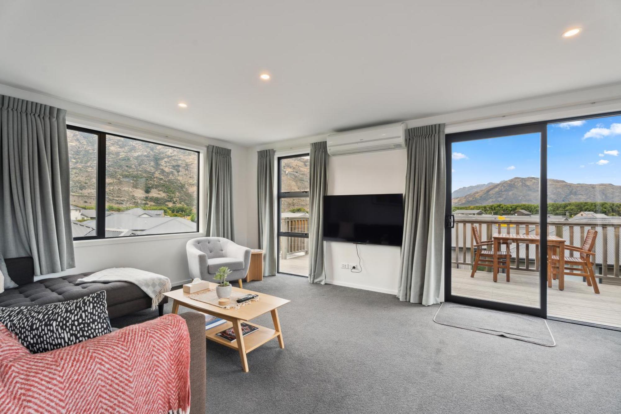 Modern Apartment With Coronet & Remarkables Views クイーンズタウン エクステリア 写真