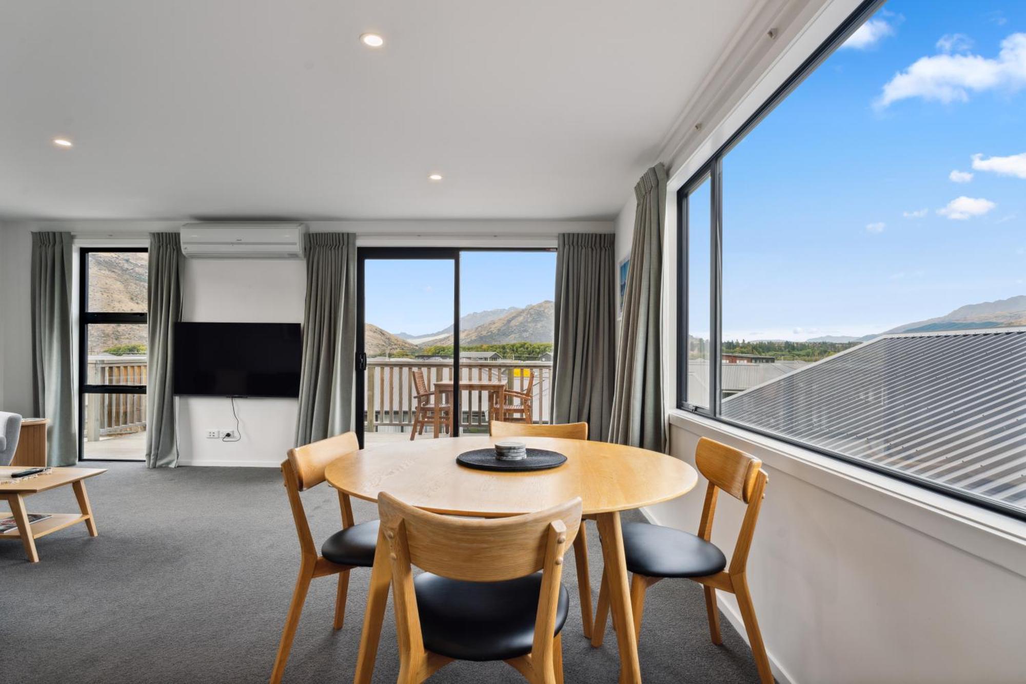 Modern Apartment With Coronet & Remarkables Views クイーンズタウン エクステリア 写真