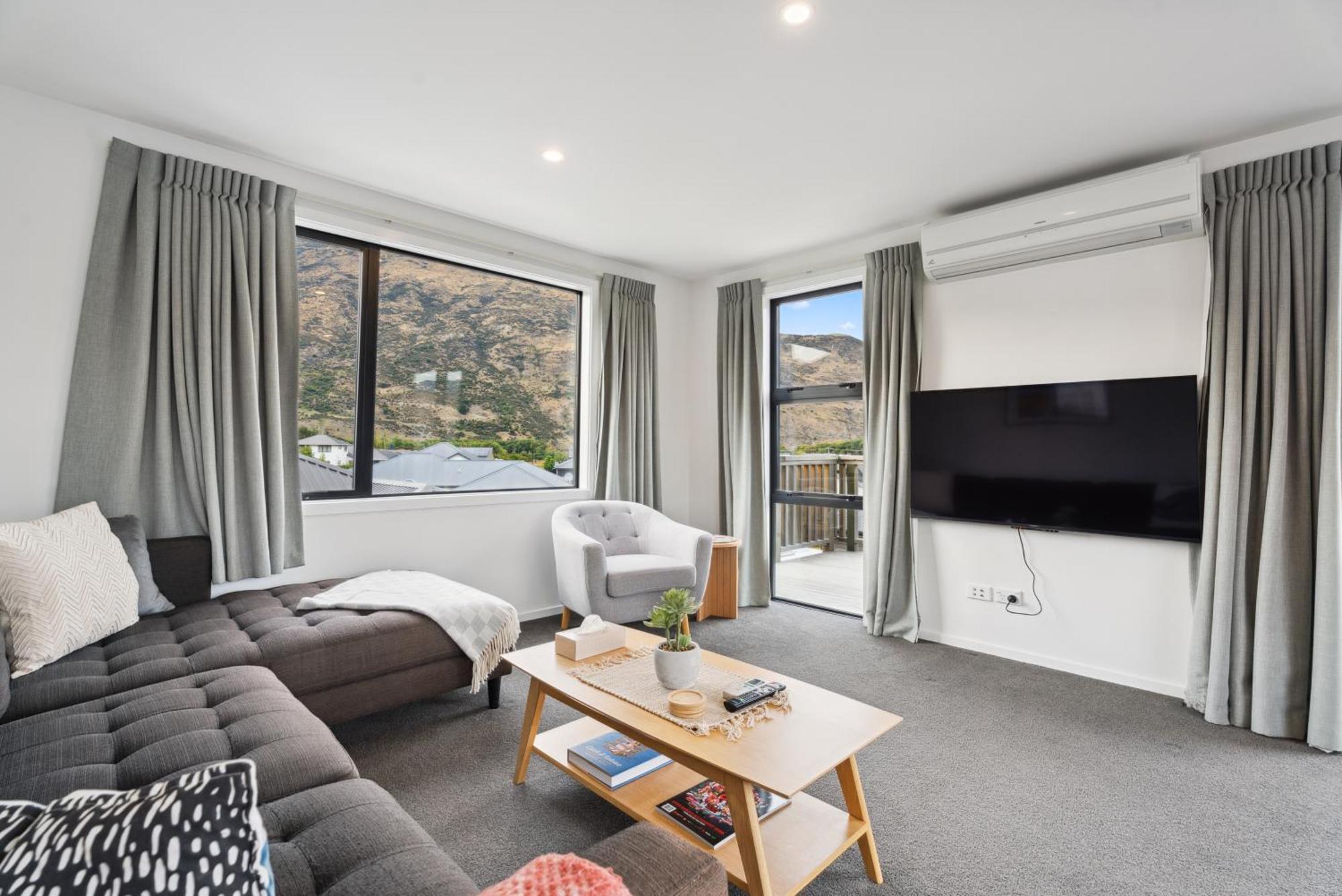 Modern Apartment With Coronet & Remarkables Views クイーンズタウン エクステリア 写真