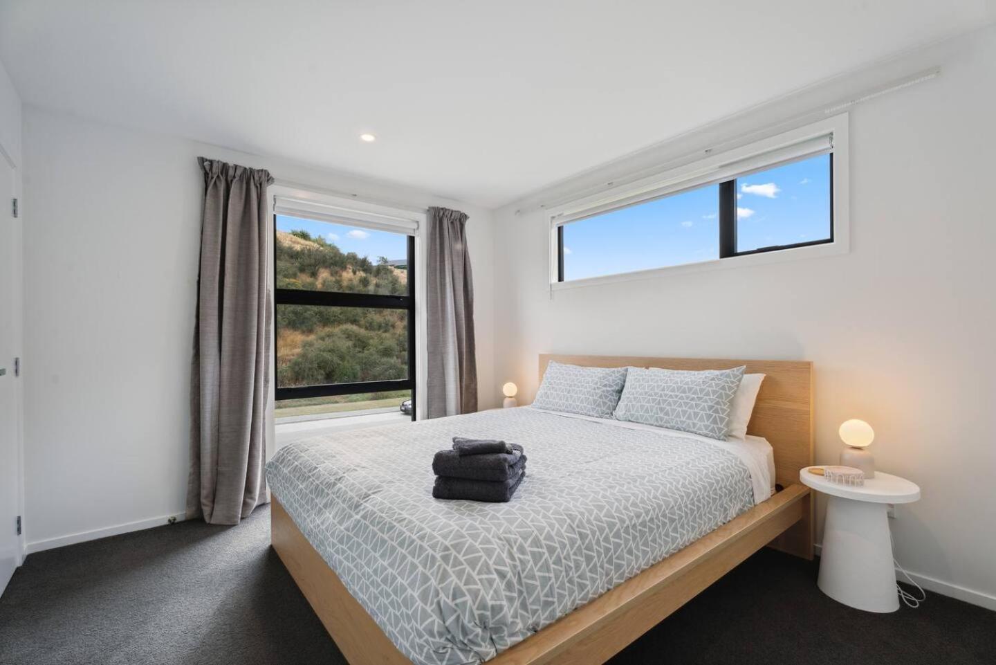 Modern Apartment With Coronet & Remarkables Views クイーンズタウン エクステリア 写真
